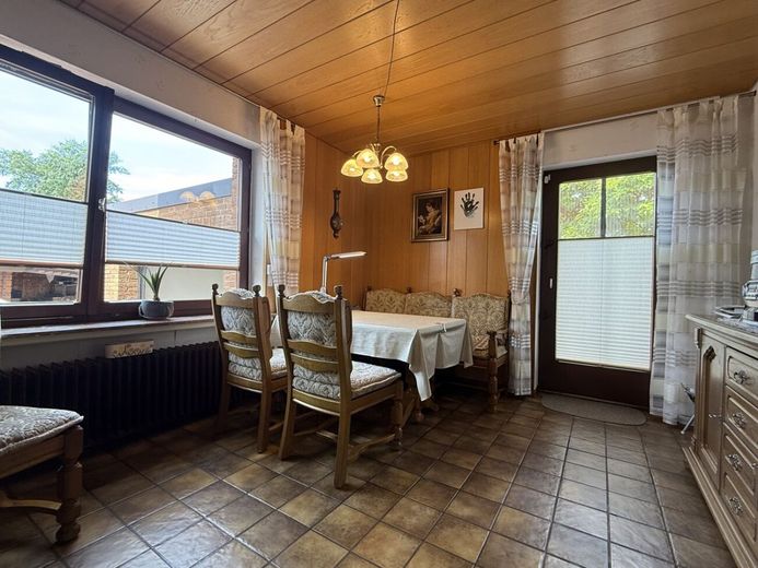 Mehr Platz, mehr Möglichkeiten, mehr Zuhause im wunderschönen Kalletal – Esszimmer