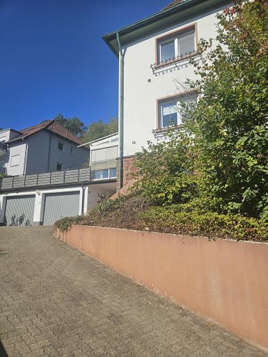 Stattliches Anwesen – Frontansicht Haus