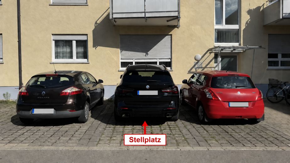 3-кімнатна квартира у власності з двома балконами – Stellplatz