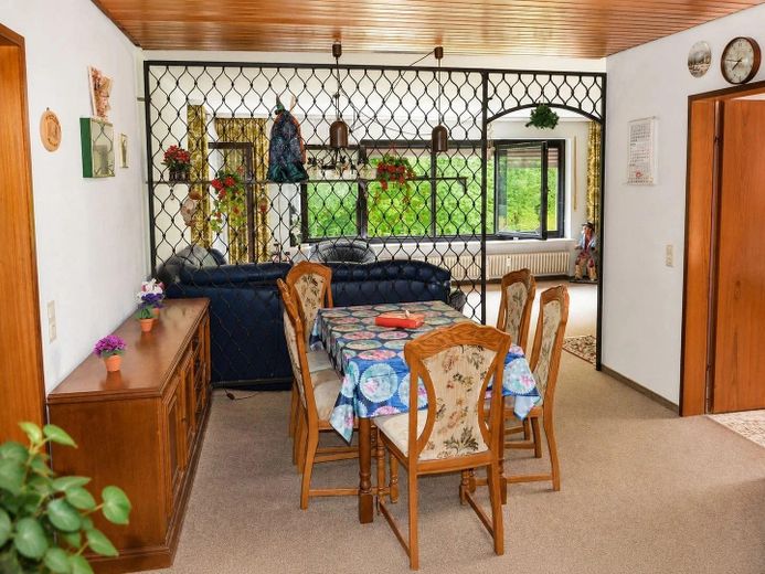 Zweifamilienhaus bezugsfrei – wert 201.000 €, ersteigerbar ab ca. 141.000 € (Termin 28.10.) – Foto 7