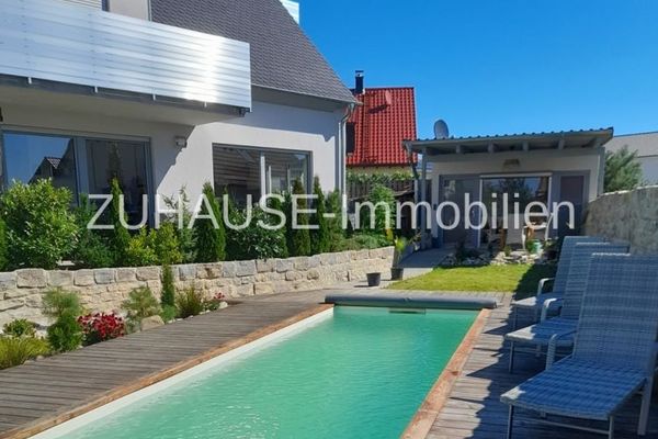 Exklusives Traumhaus mit eigenem Poolparadies