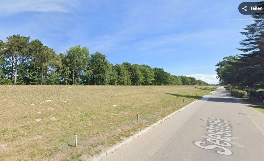 ZINGST Ostsee strandnahes FERIENHAUS: HÄLFTE-Miteigentums-ANTEIL für 210.000.- – Seestraße Blickrichtung OSTEN