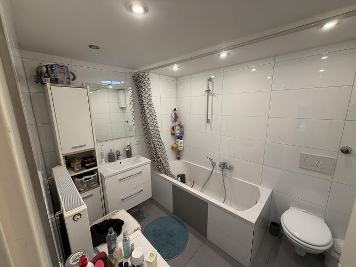 Bilocale con cucina, bagno e giardino, Solingen-Wald, ai margini del bosco, ristrutturato, su richiesta con cucina componibile a un piccolo prezzo – Foto 15