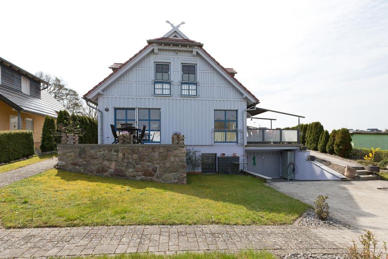Haus am Fleesensee - unverbaubarer Seeblick - komplett möbliert – Haus am Fleesensee