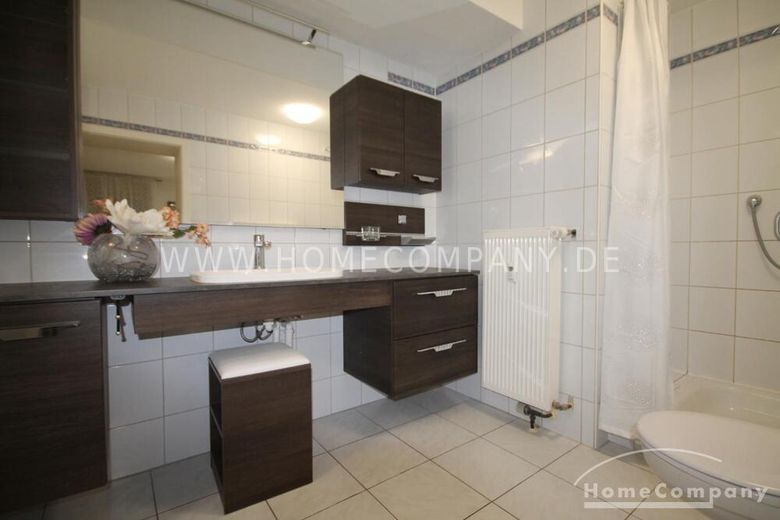 ***Westend (8069376) Kendi büyük terası/bahçesi olan aydınlık yarı bodrum daire – 0e2ca4b45d6f455a27733569229e1b64697f6401.jpg