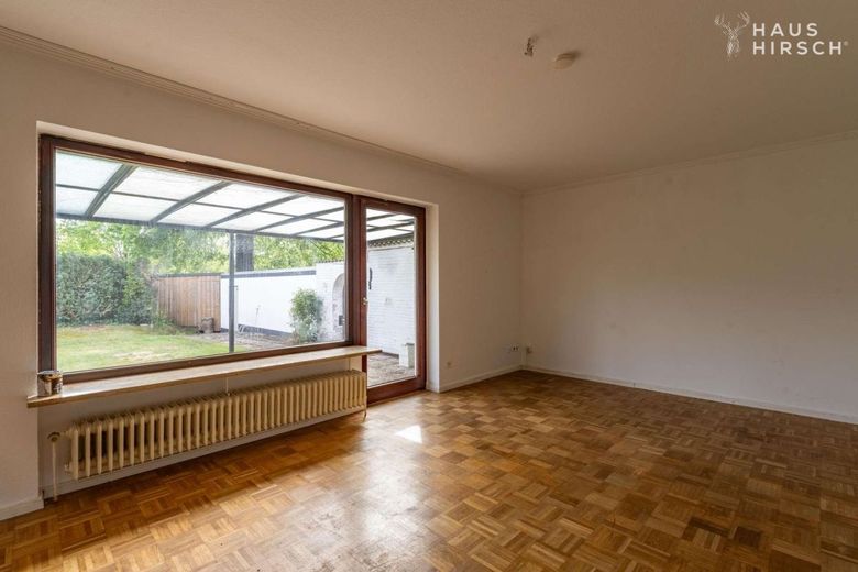 Familienfreundliches, gut geschnittenes Haus in Boostedt – Wohnzimmer / Terrasse