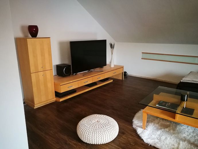Accogliente appartamento di 3 locali a Tegernheim, cucina inclusa – Wohnen