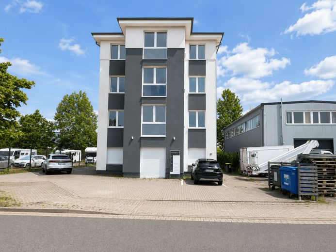 Nowoczesna powierzchnia biurowa / gabinetowa o powierzchni 91 m², 4 pokoje z kuchnią i łazienką w Glinde – Foto 1