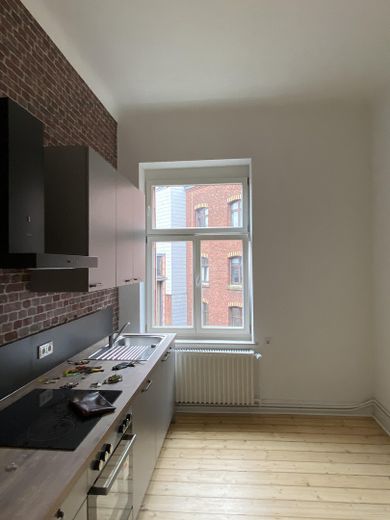 Stilvoll sanierter Altbau – 2 gleich große Zimmer | EBK, Balkon | Nähe RWTH/FH – Küche