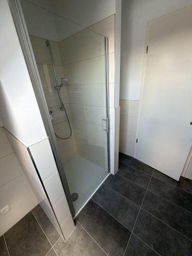 Nouveau projet haut de gamme : 3-4 pièces avec faibles charges (bâtiment KFW55) – Dusche DG