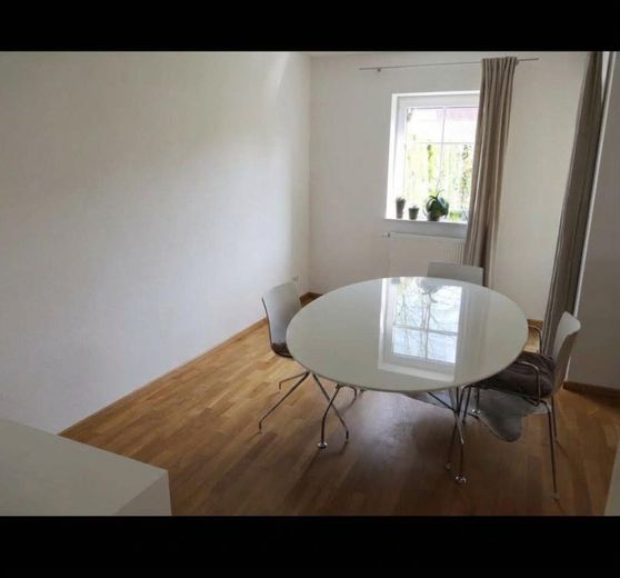 Ihr privates Zuhause in Weilheim – großzügiger Garten, stilvolles Wohnen & viel Privatsphäre – Büro