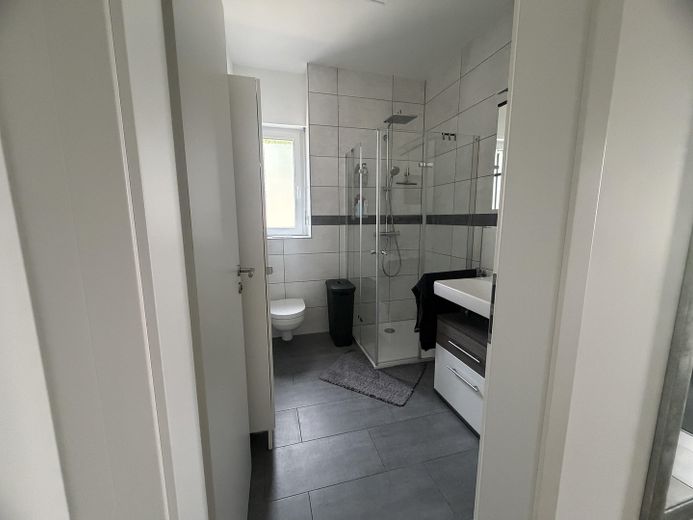 Freistehendes Einfamilienhaus (provisionsfrei) – Gäste WC EG
