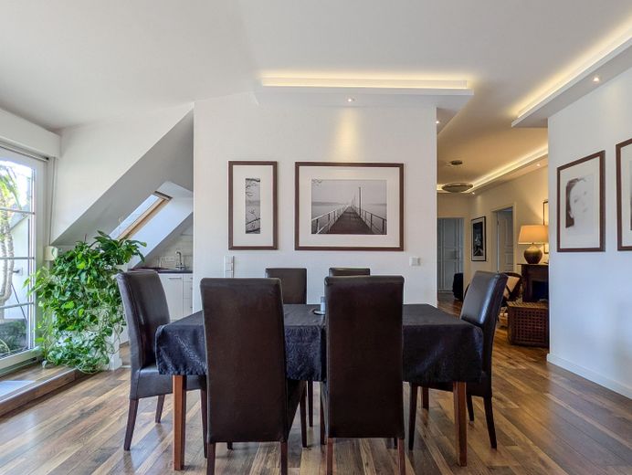 105m² klimatisierte Dachgeschosswohnung in Berlin-Friedenau – Zimmer 2 und Flur