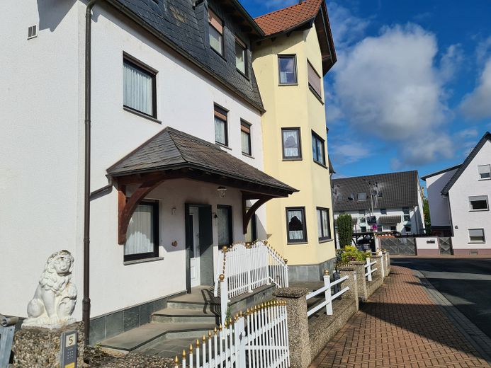 6.7 % Rendite!!! - Kapitalanlage/Eigennutzung - eine schöne Maisonette Wohnung in Schöneck – Aussenansicht
