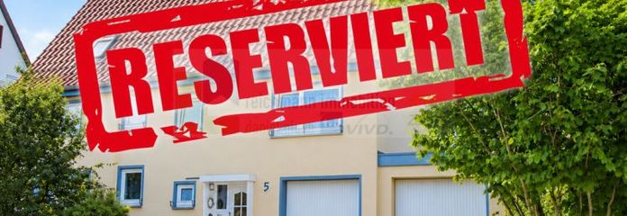 Un’affascinante casa residenziale ricca di possibilità: ideale per famiglie, investitori e più generazioni a Tuningen, con ampio terreno e garage!