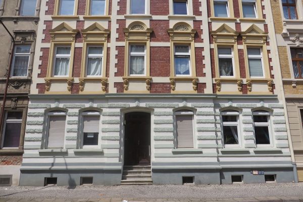 Lebendiges Stadtwohnen: 2-Raum-Wohnung in Dessau-Roßlau