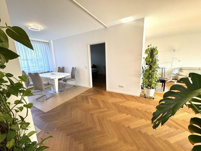 *PROVISIONSFREI* Helle 4-Raum-Wohnung mit 2 Balkonen in gepflegtem Haus – Esszimmer