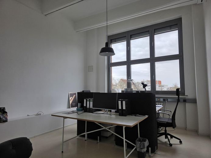 Büro 1