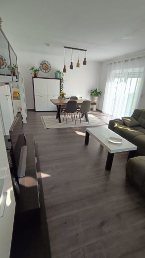 Provisionsfreies Einfamilienhaus (Baujahr 2024) mit PV-Anlage – Option auf 1,87% Kreditübernahme – Wohnen+Essen