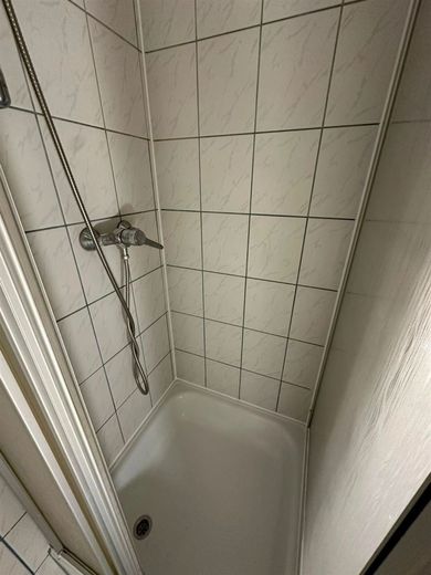 Gemütliche 2-Zimmer mit neuen Laminat und Einbauküche in guter Lage! – PHOTO-2026-06-18-10-32-20_1