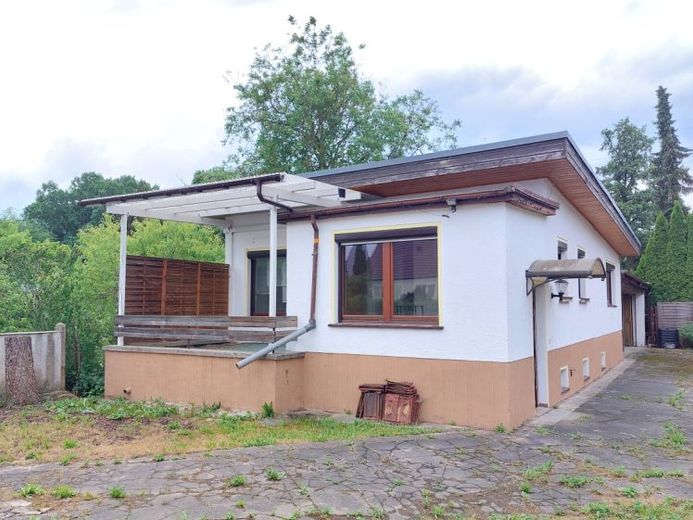 Vielseitiges Grundstück mit Wohnhaus und ehemaligem Gewerbeobjekt in Forst (Lausitz) zu verkaufen! – Foto 1