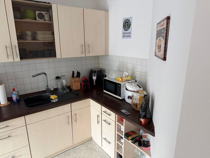 Vivienda con jardín y sensación de casa dentro de casa | Jardín de 135 m² | Sala de ocio interna | Plaza de aparcamiento en garaje subterráneo – Küche