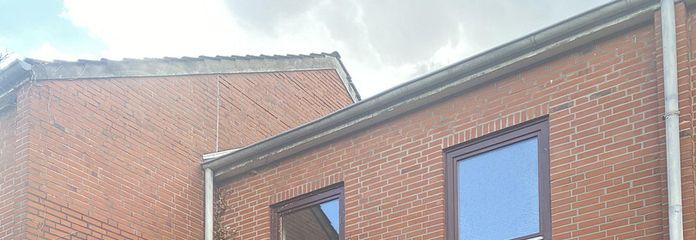 Casa a schiera centrale a Norderstedt con giardino e garage! – Frontansicht