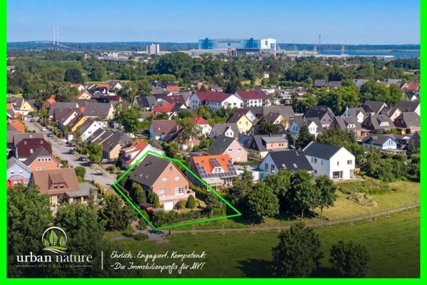 Beaucoup d’espace sur 4 étages, y compris un appartement indépendant, dans les prairies de Tribseer