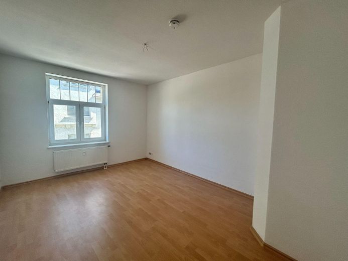 ***Helle 3-Raum-Wohnung in Hohenstein-Ernstthal*** – Schlafzimmer