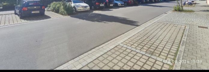 Investment property in Neuburg – approx. 4.53% gross rental yield – commission-free from private owner – Außenansicht li.