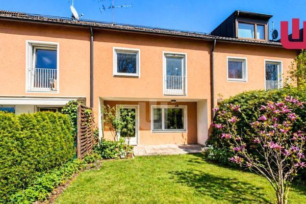 WINDISCH IMMOBILIEN - RMH mit Ausbaupotenzial in familienfreundlicher Waldrandlage von Trudering!