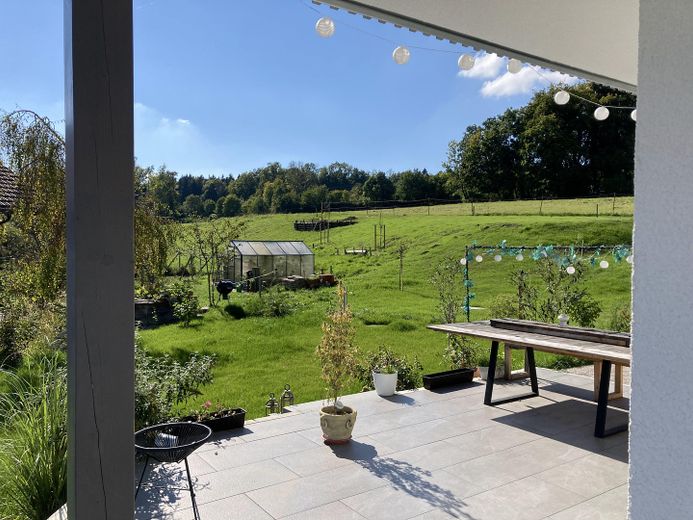 Blick von Terasse nach Süd-W. 