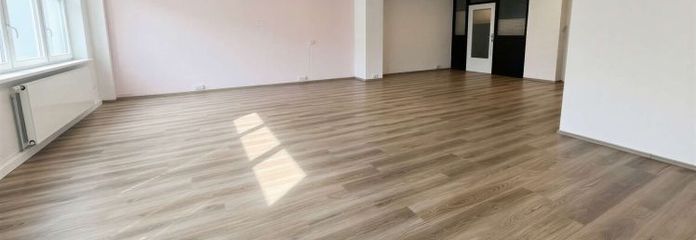 Unità commerciale con molteplici possibilità d'uso presso la piazza del mercato!