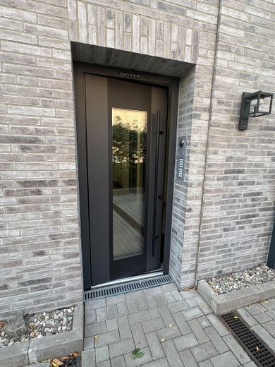 EG-Wohnung mit Terrasse und Garten Röllinghausen – Eingangstür