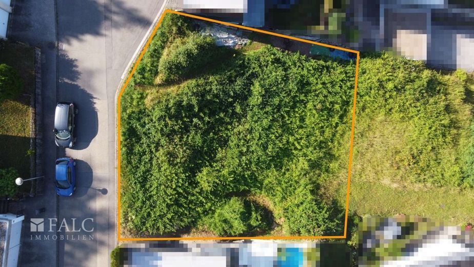 Sonniges Hanggrundstück mit traumhafter Aussicht – Außenansicht Grundstück