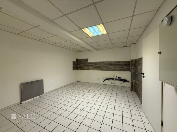 Exklusives Wohnen auf einer Ebene - 6 Zimmer, ca. 220 m², Balkon &amp; TG-Stellplatz möglich – Bild 15