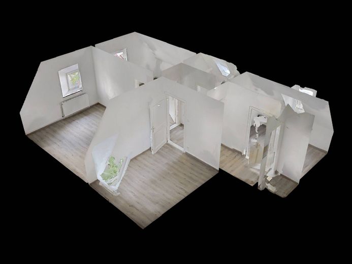 Jasne 3-pokojowe mieszkanie na poddaszu z nowoczesną łazienką z wanną, w odległości spaceru od centrum miasta – 3D-Ansicht Grundriss