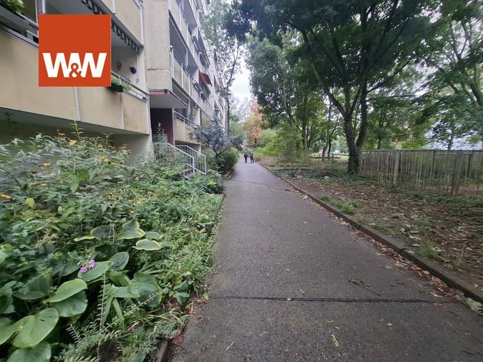 Gehweg vor dem Haus