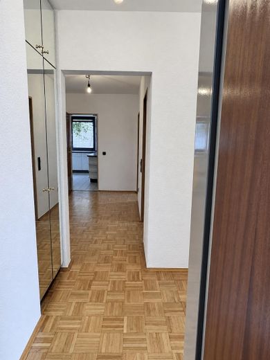 Проживание в престижном месте в прекрасном районе Мариенталь – Flur