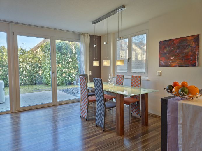 Großzügige 4-Zimmer-Gartenwohnung (113 m²) mit Aufzug & Westterrasse – provisionsfrei – Essbereich Wohnen