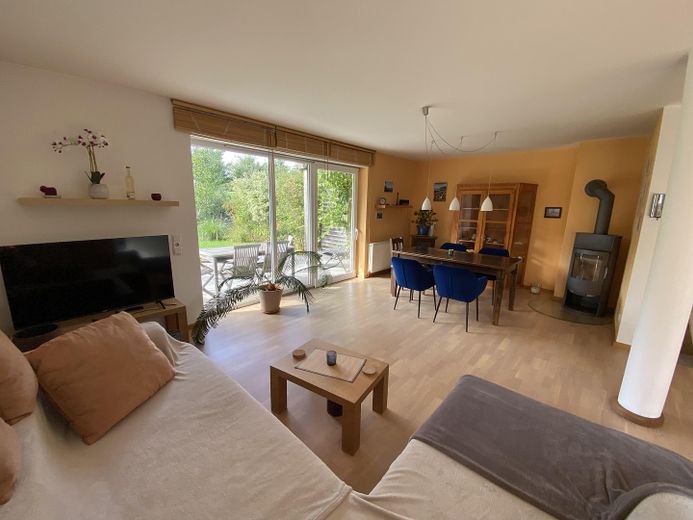Splendida casa bifamiliare con vista libera fino alle Prealpi   *senza commissioni* – WoZi mit Schwedenofen