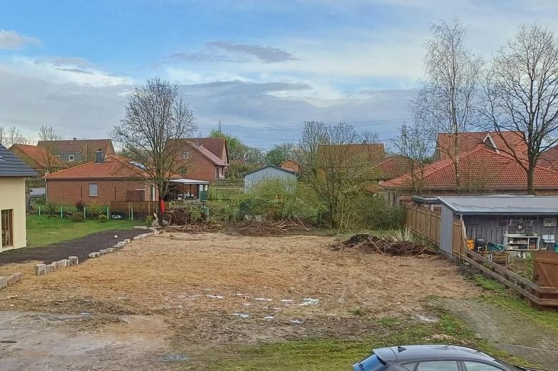 Baugrundstück für ein Einfamilienhaus / Doppelhaus zu verkaufen – Bild 2