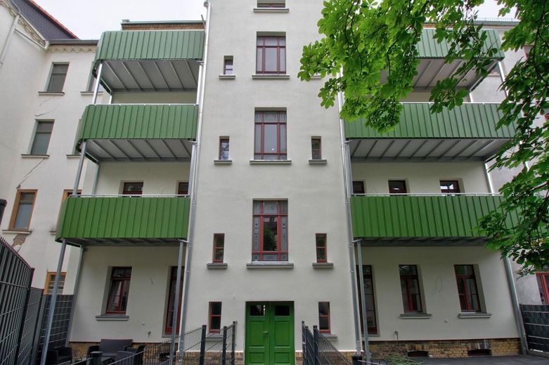 Neu sanierte 2-Zimmer-Wohnung mit Luxus-Einbauküche und Balkon – फोटो 15