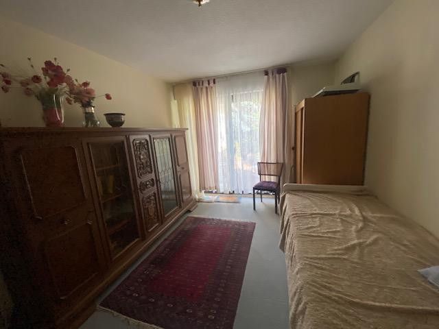 Großzügiges Zweifamilienhaus zur Eigennutzung und Kapitalanlage mit hoher Rendite – EG Zimmer 3