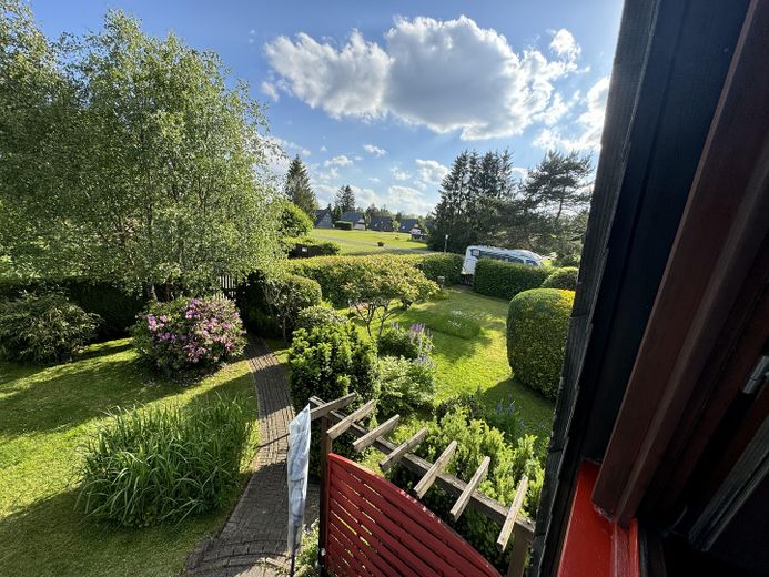 Casa con tetto spiovente sul bellissimo lago Freilinger See nel villaggio turistico – completamente arredata – Foto 6