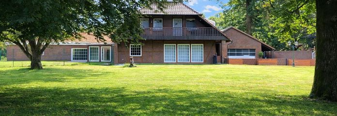Haupthaus großer Garten