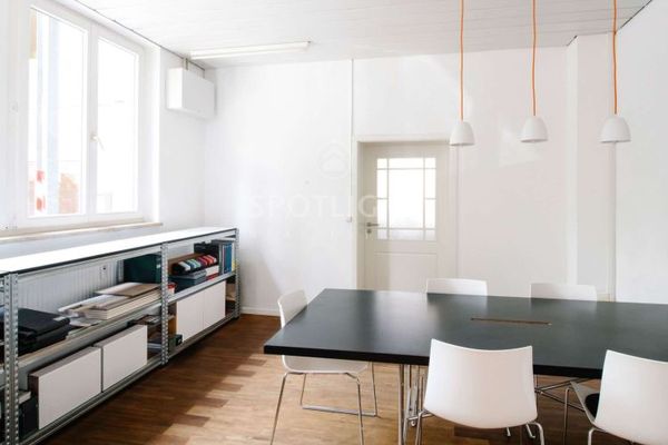 Gewerbefläche mit Büro bzw. Laden, Lager und drei Stellplätzen in der Schwanthalerhöhe