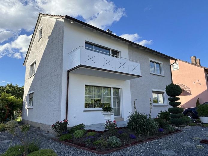 Helle 3-Zimmer-Wohnung mit Balkon – ruhige & zentrumsnahe Lage – Hausansicht