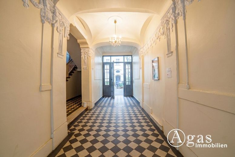 Appartamento d'epoca di 1 locale libero da subito con vista sul parco nel popolare quartiere Bötzowviertel – Hausflur