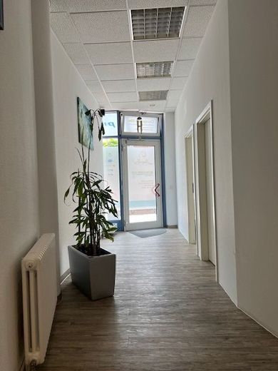 LE0068_Eingang
